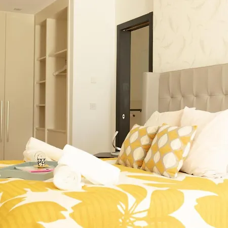 Luxurious 2 Bedroom Townhouse In Sierra Blanca Holiday home *